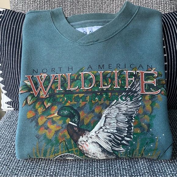 Vintage Van Heusen Wildlife Conservancy Graphic Pullover - Picture 13 of 14